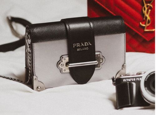 郑爽留美前男友自曝生俩娃,普拉达的眼泪 prada 地掉